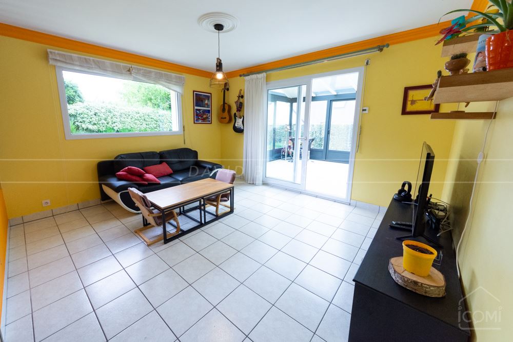 MAISON INDIVIDUELLE T6 DE 169M² AVEC 4 CHAMBRES - VERANDA - DOUBLE GARAGE SUR 800M² DE TERRAIN CLOS photo 2
